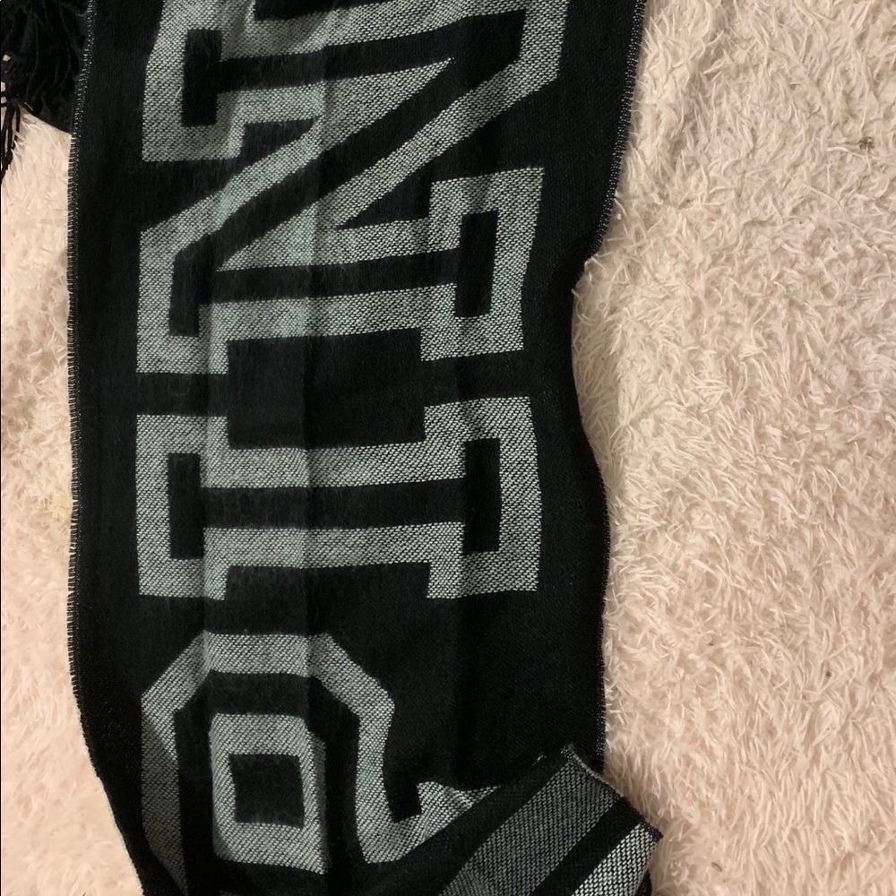 VS PINK SCARF